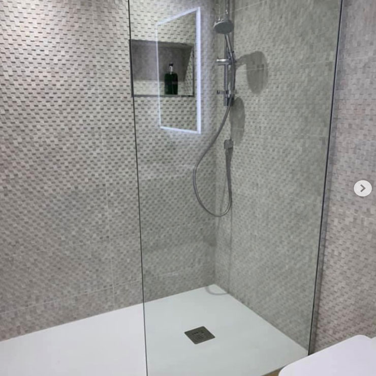 Bathroom tiler