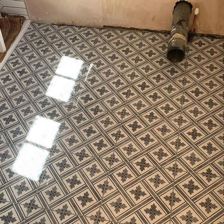 Bathroom tiler
