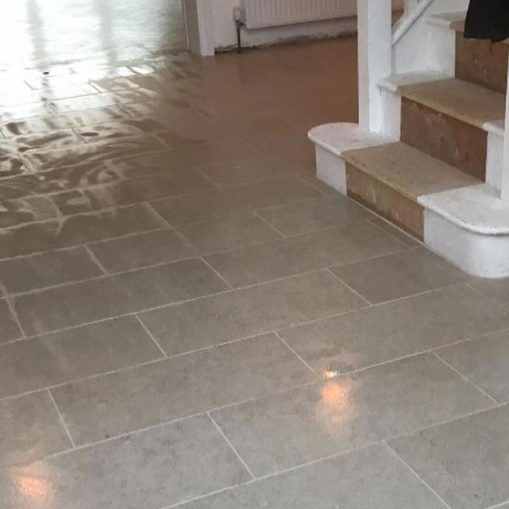floor tiler