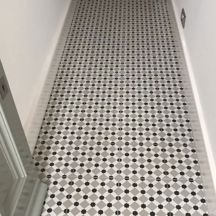 floor tiler