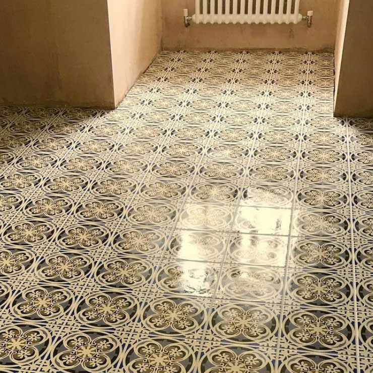 floor tiler